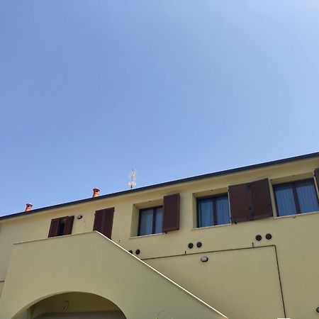 Le Corti Del Sole Residence Venturina Terme Exteriör bild