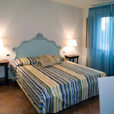 Le Corti Del Sole Residence Venturina Terme Exteriör bild