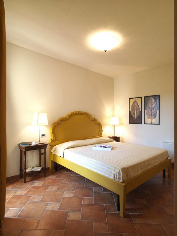 Le Corti Del Sole Residence Venturina Terme Exteriör bild