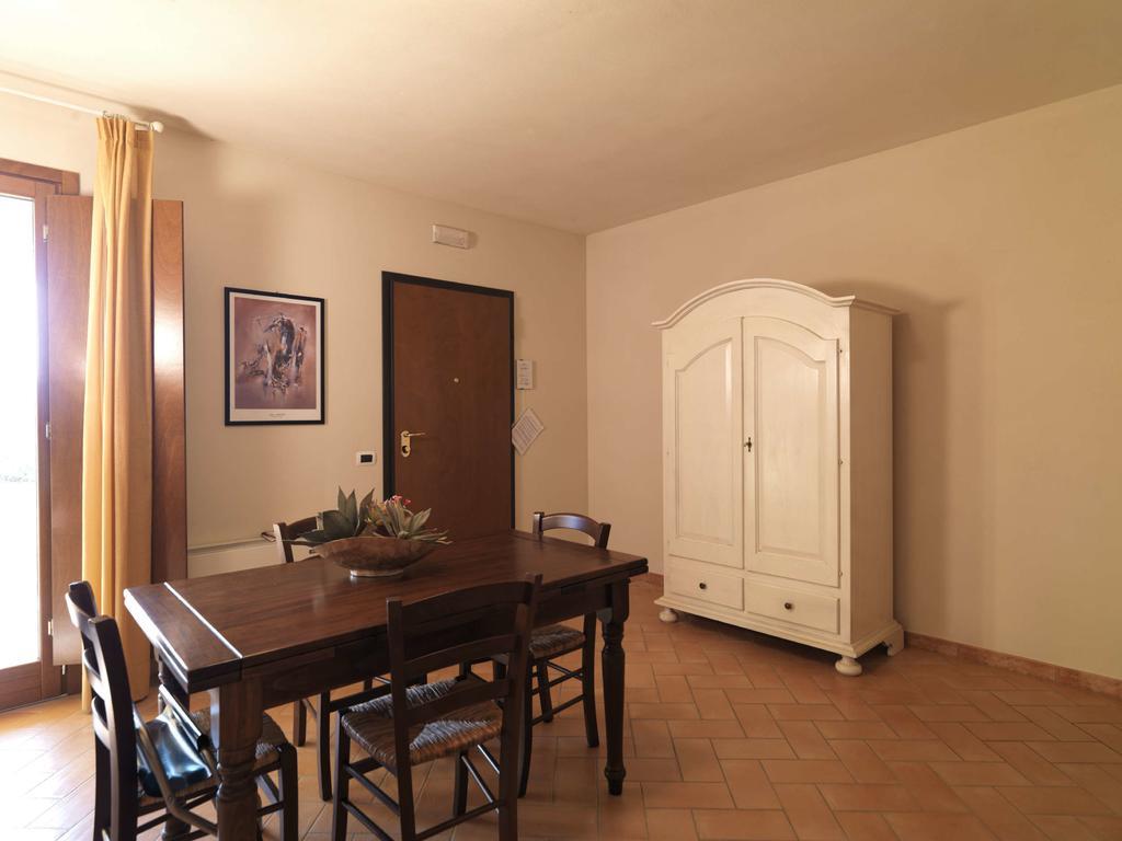 Le Corti Del Sole Residence Venturina Terme Exteriör bild