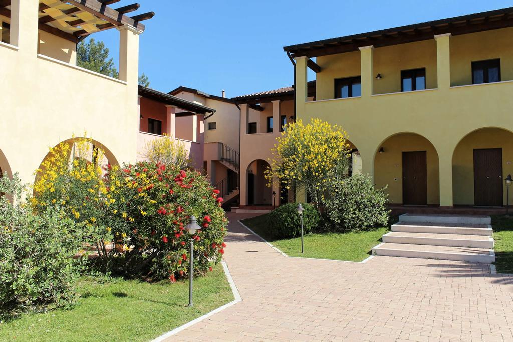 Le Corti Del Sole Residence Venturina Terme Exteriör bild